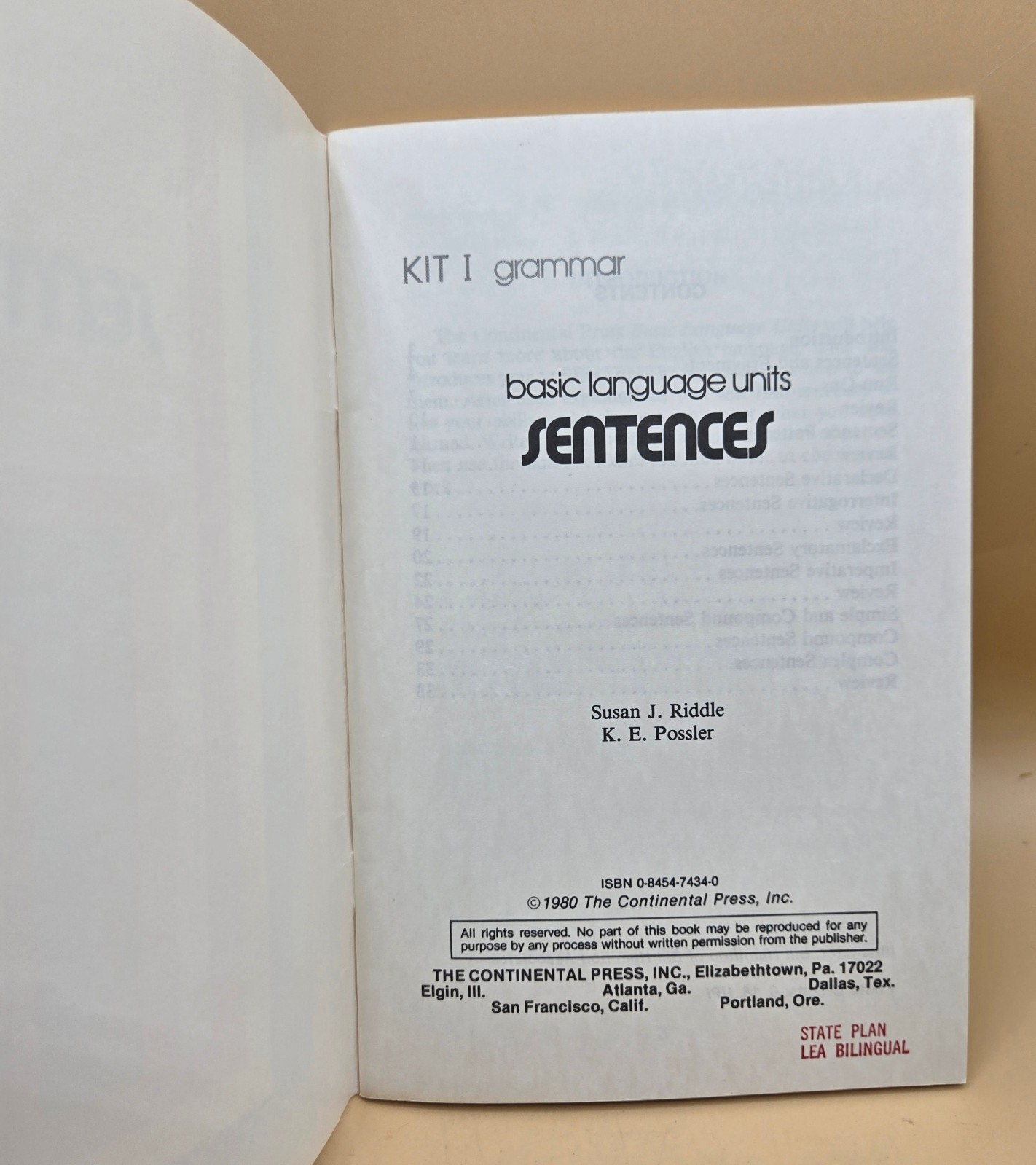 VINTAGE 1980 The Continental Press Basic Language Units SENTENCES Susan J Riddle
