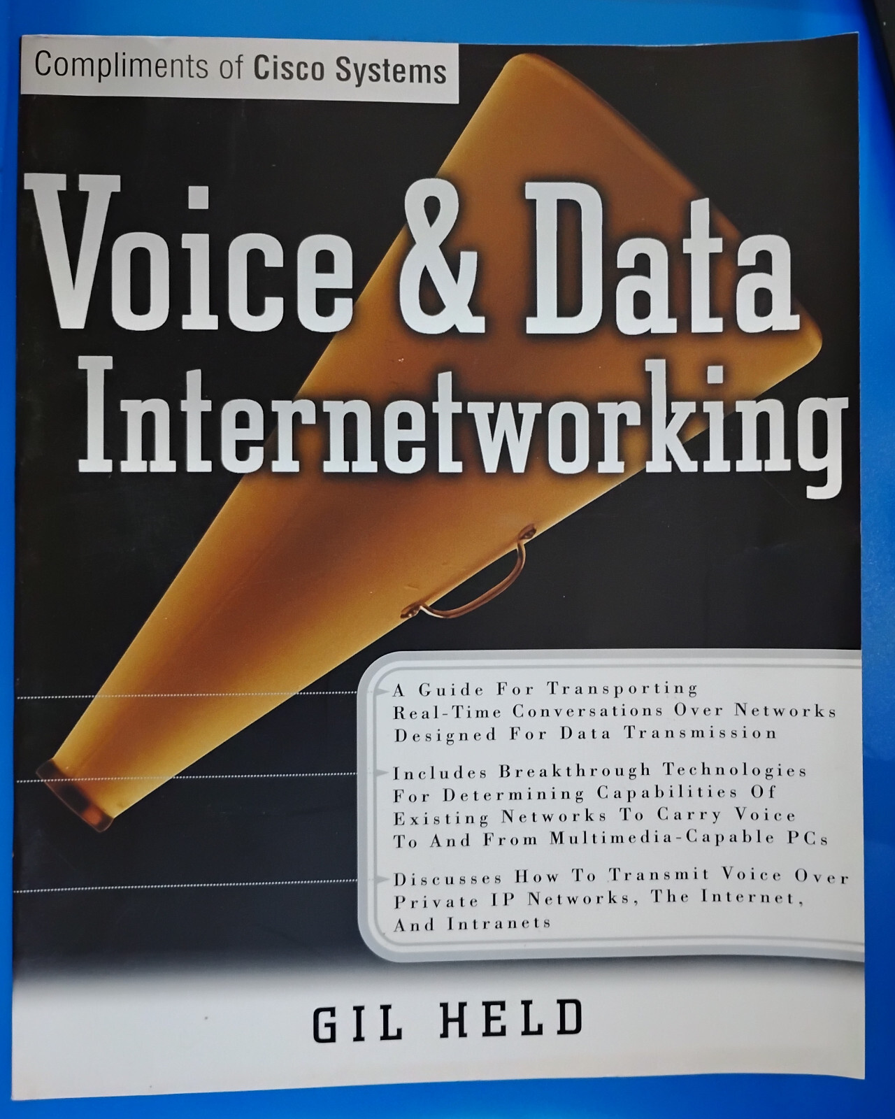 VOICE AND DATA INTERNETWORKING By Gil Held *Excellent Condition*