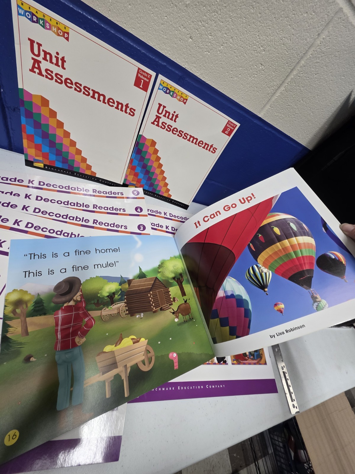 Grade K Decodable Readers Benchmark – Big Lap Books Units 1-10, Assessments 1&2