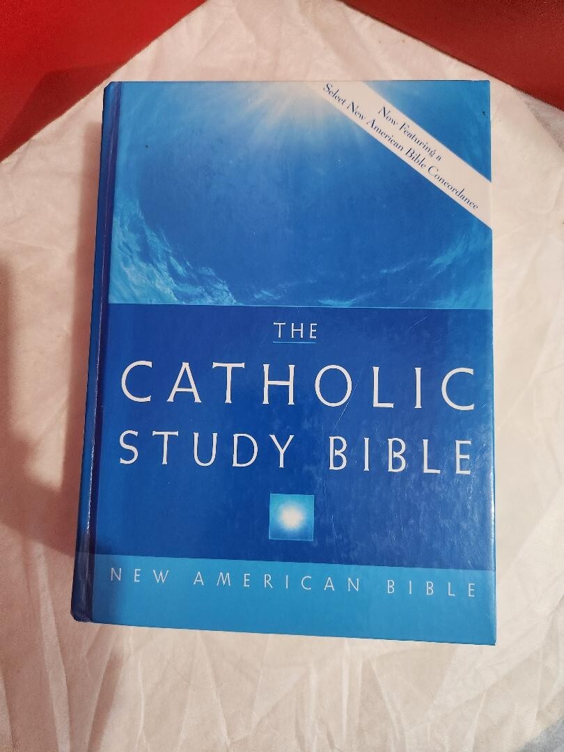 The Catholic Study Bible – New American Bible 1990 copyright ~Fast Shipping~