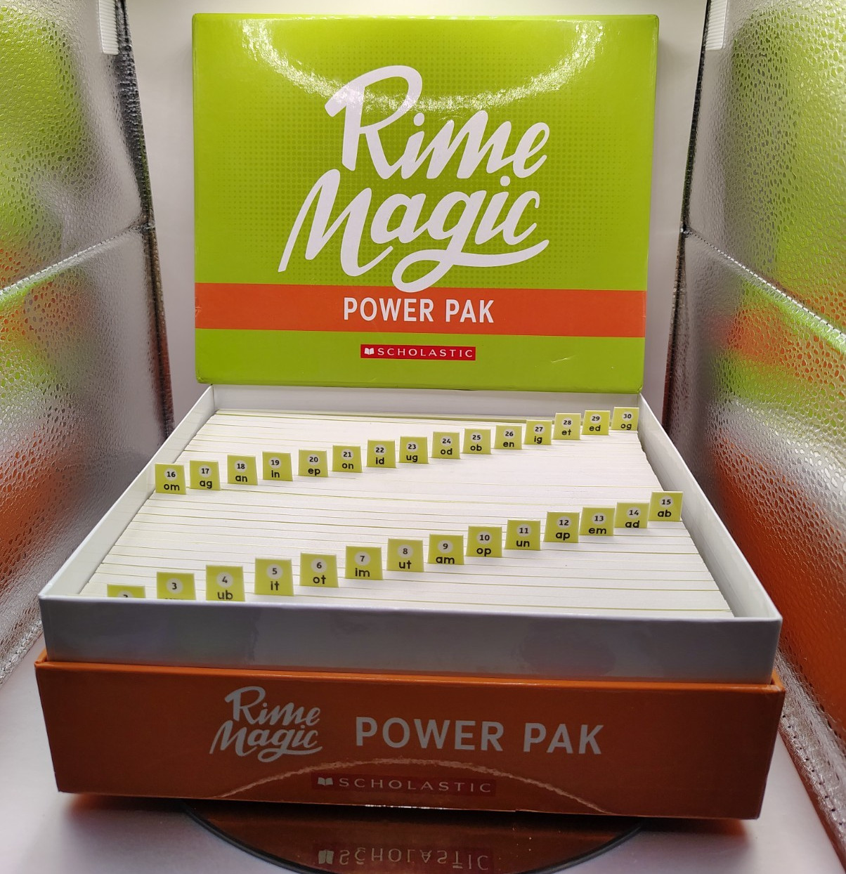 Scholastic Rime Magic: Phonics Word Cards Powered Prevention & Intervention B1