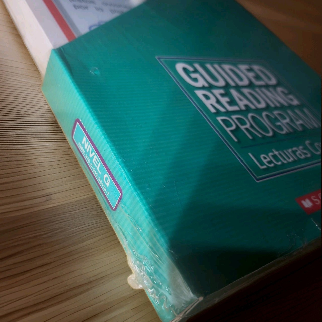 Scholastic includes Spanish-language educational materials Level G