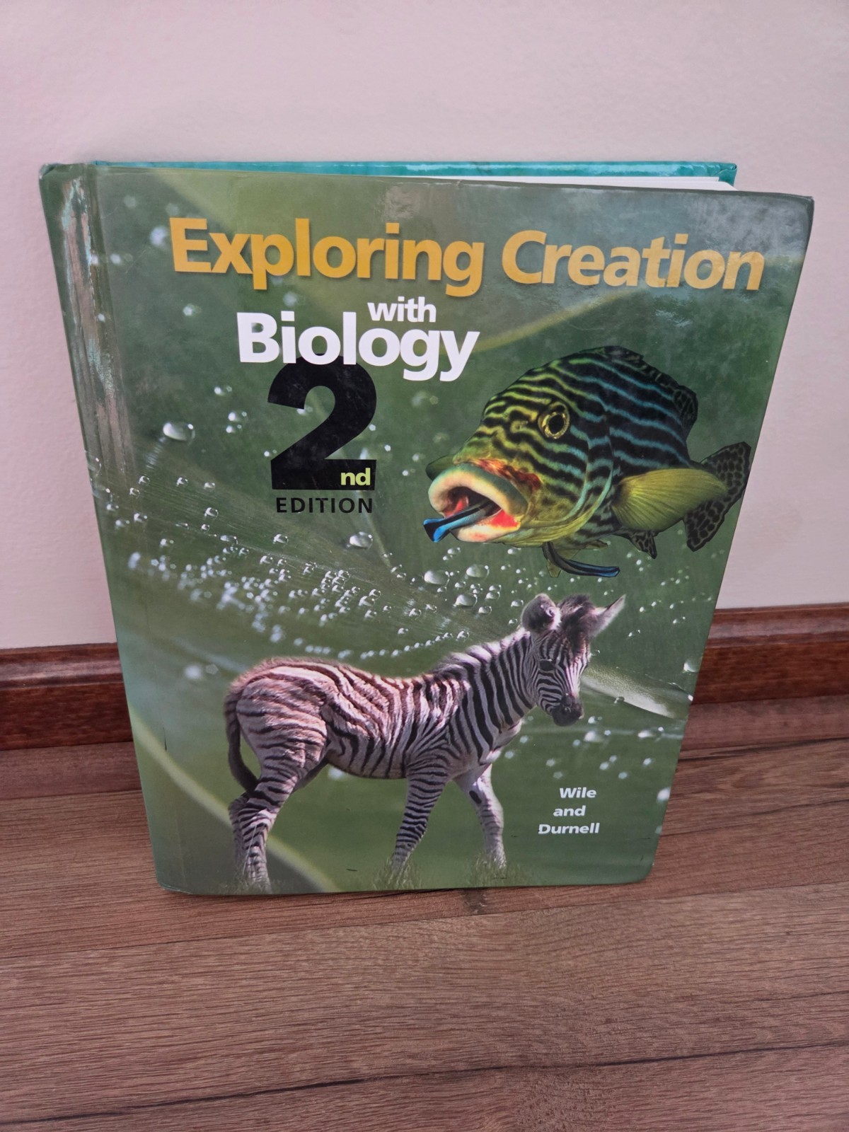 Exploring Creation with Biology – 2nd edition Textbook [0808]
