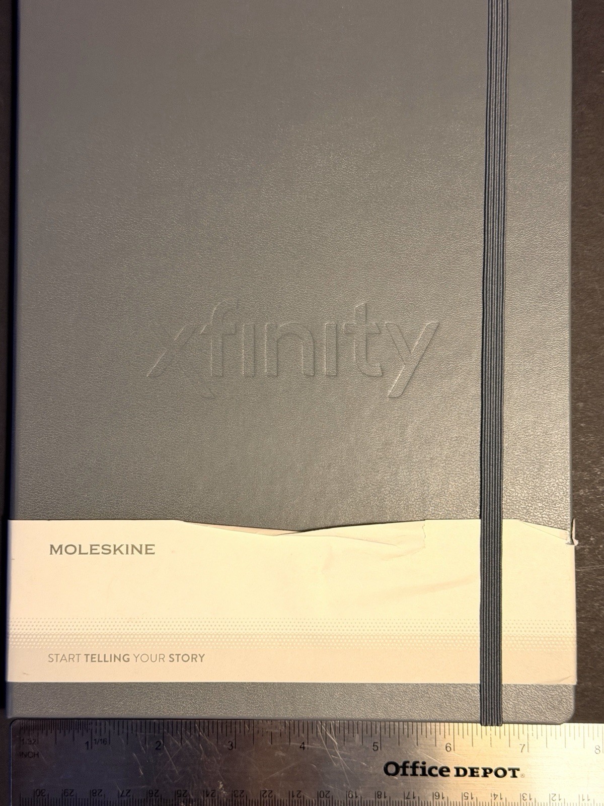 Moleskine Classic Notebook,HARD Cover, XL (7.5″x 9.5″) Ruled, GRAY 192 Pgs. Book