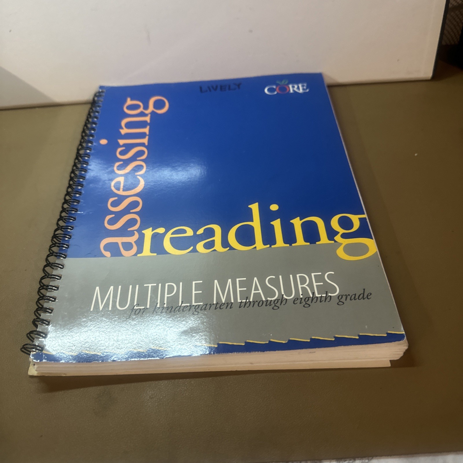 Core Literacy Ser.: Assessing Reading : Multiple Measures by Linda Diamond, Bill