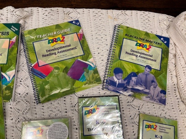 DRA2 Developmental Reading Assessment DRA 2 Grades K-3 Books, Discs, Manuals