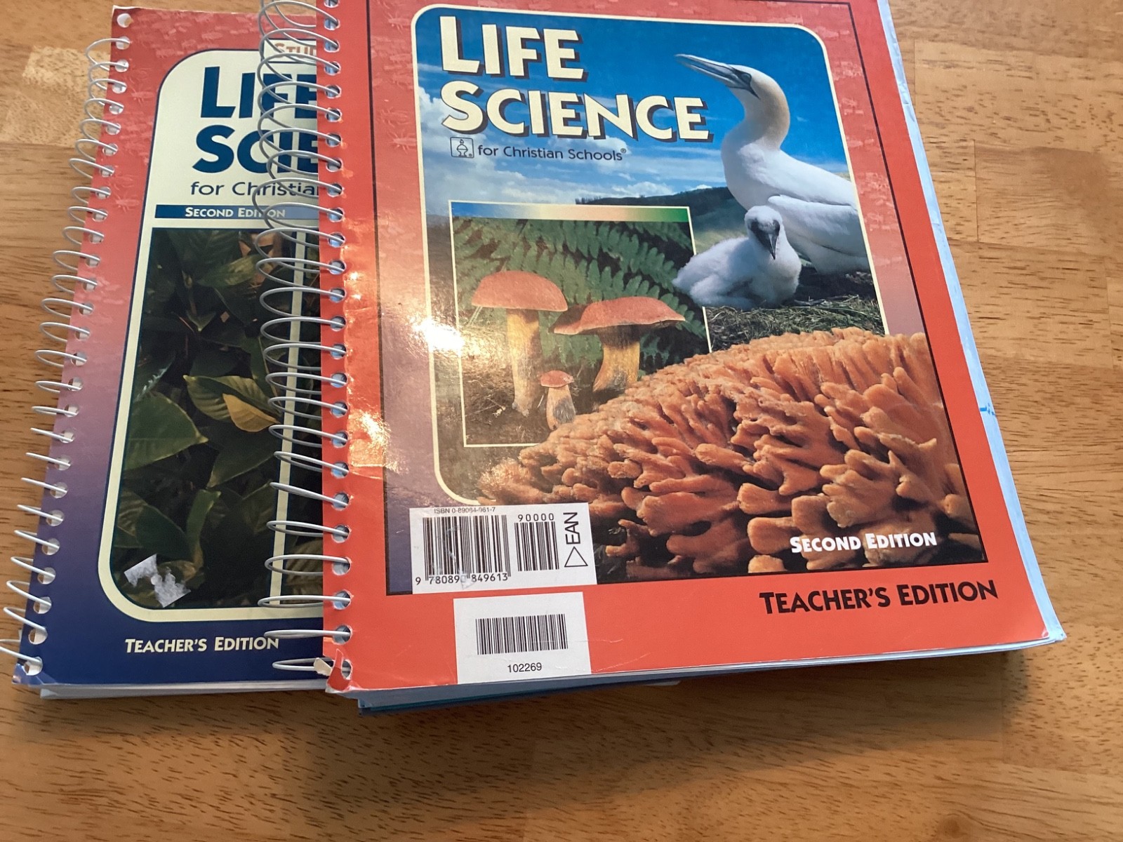 BJU Student Activities in Life Science: Teacher ed; Life Science: Teacher’s ed.