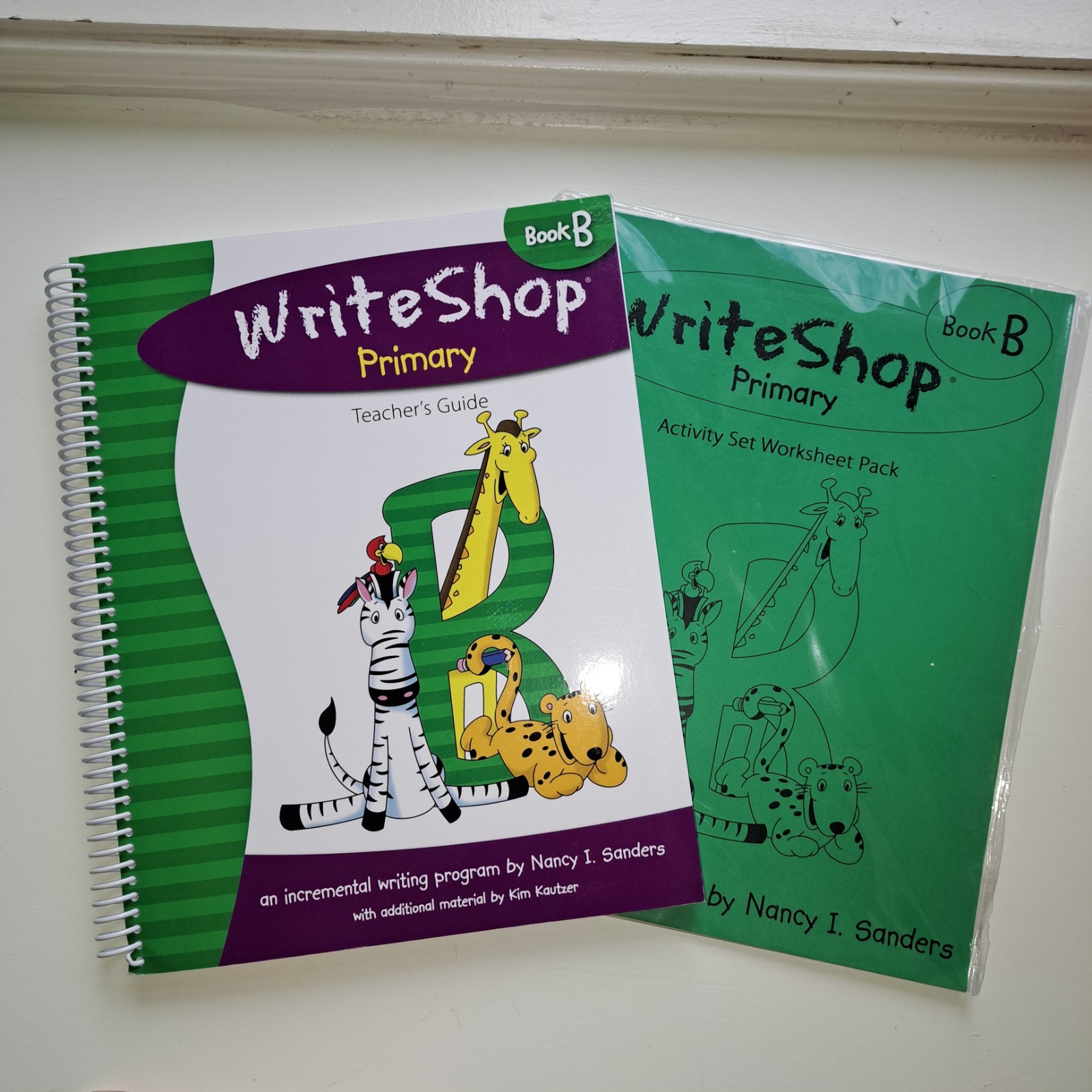 WriteShop Primary Book B: Set Of Teacher Guide & Student Activity Pack New