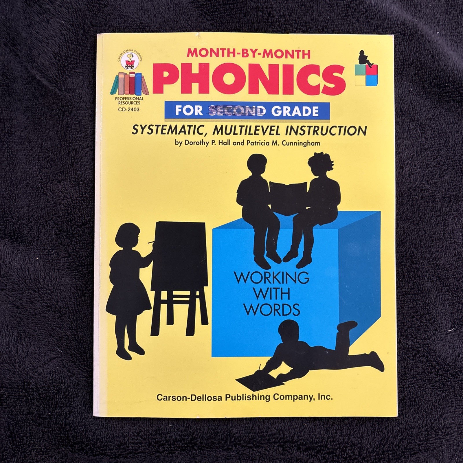 Month-By-Month Phonics For Second Grade: Systematic, Multilevel Instruction