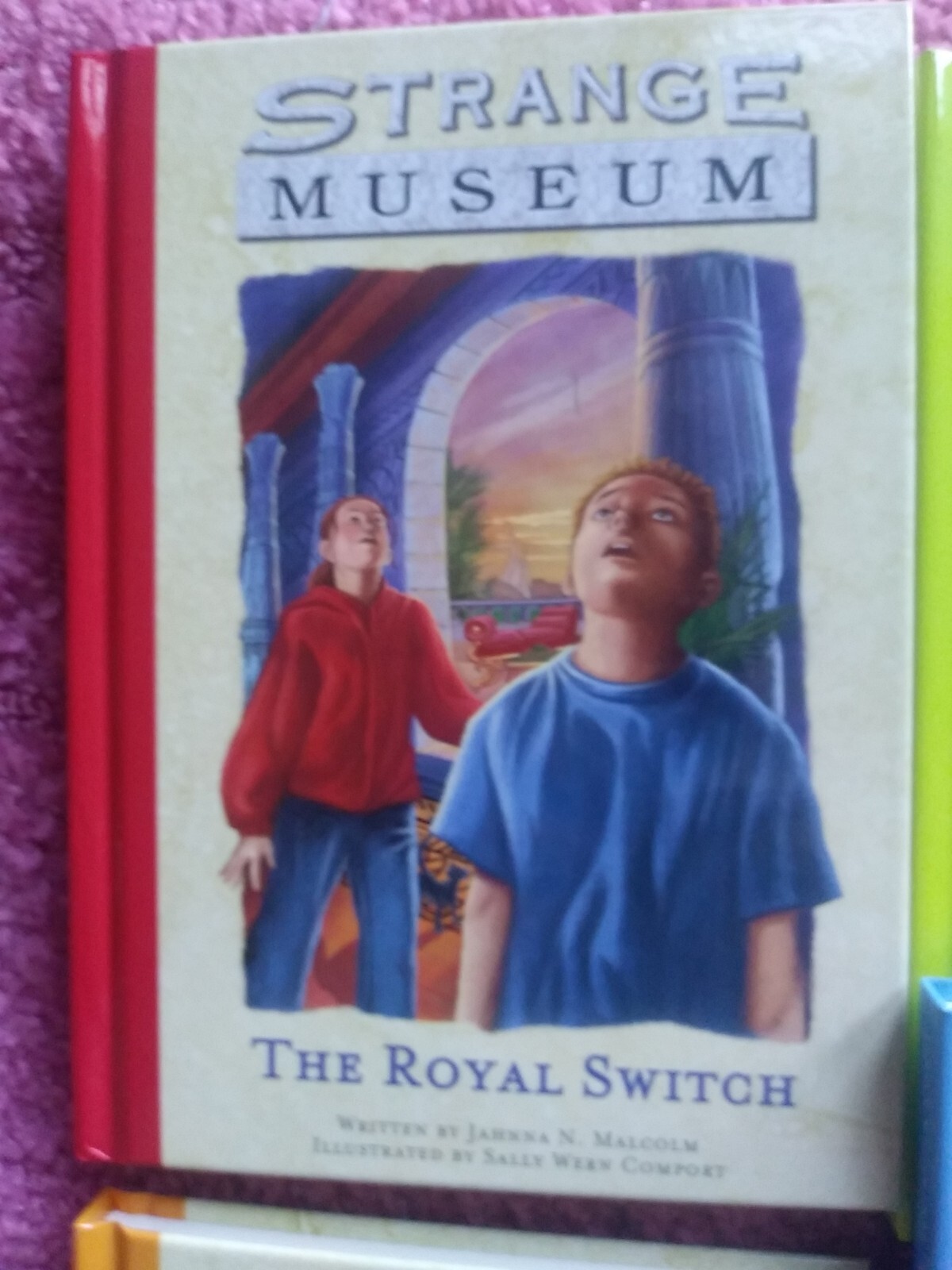 Hooked on Phonics Master Reader: Strange Museum Book Series 1-4 Slipcase EUC