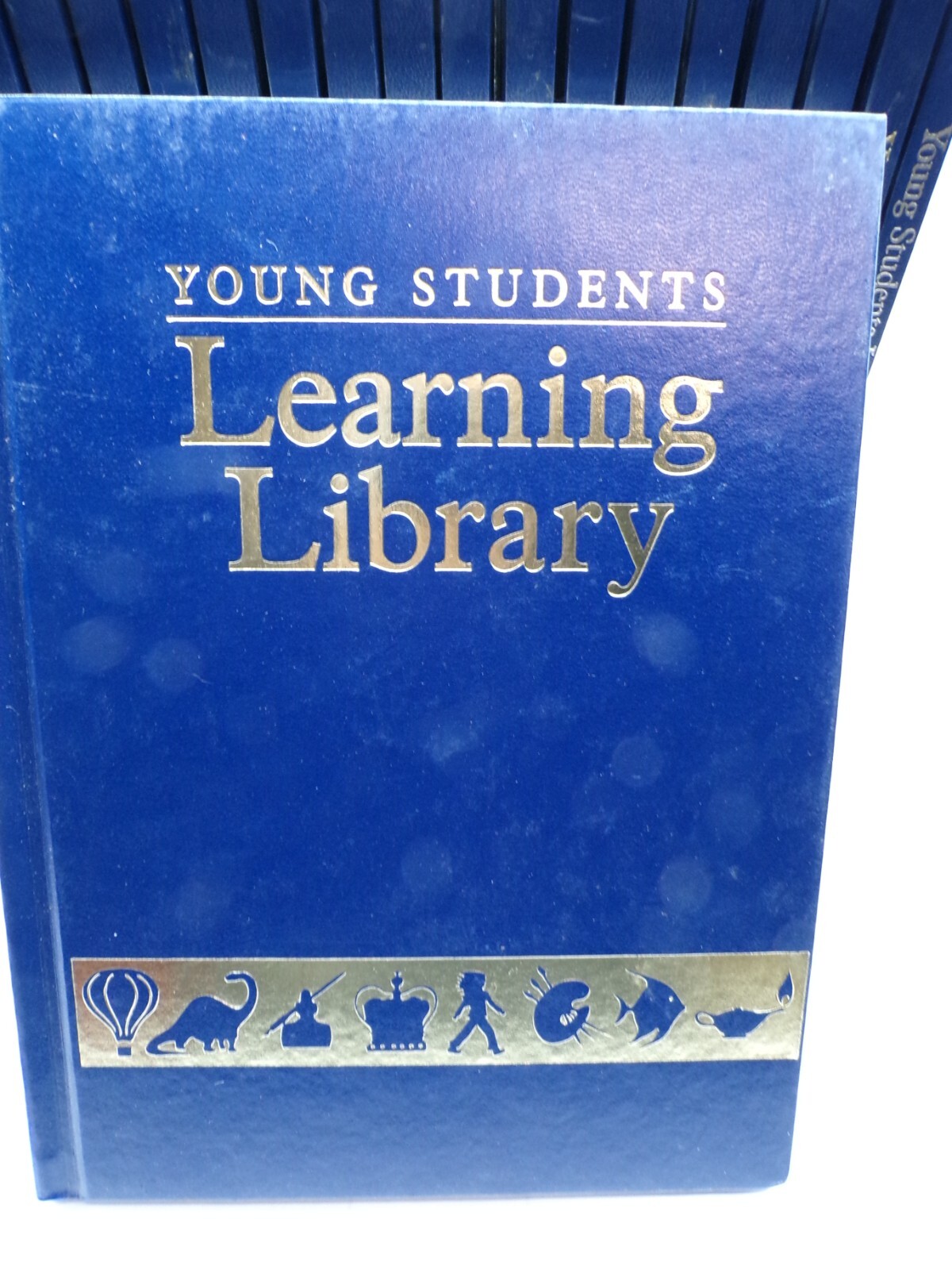 Young Students Learning Library 22 volumes with atlas Set of 23 Books hardback